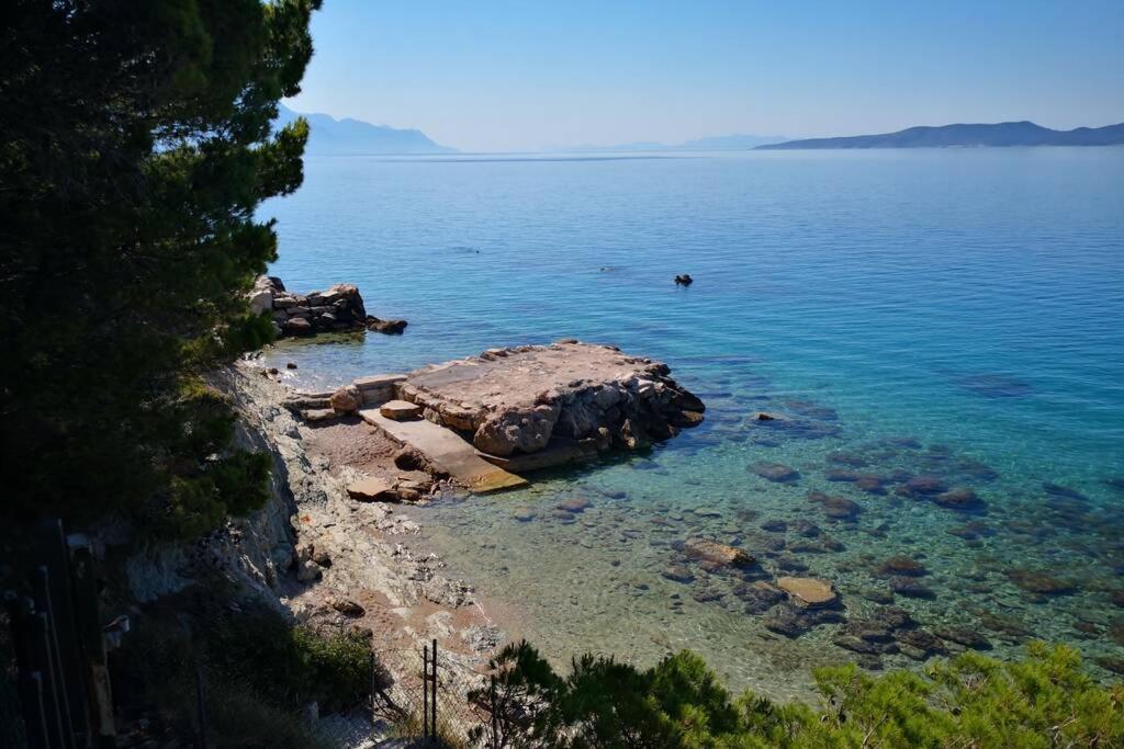 Beautiful Apartment 80 M From The Sea Marusici  Buitenkant foto