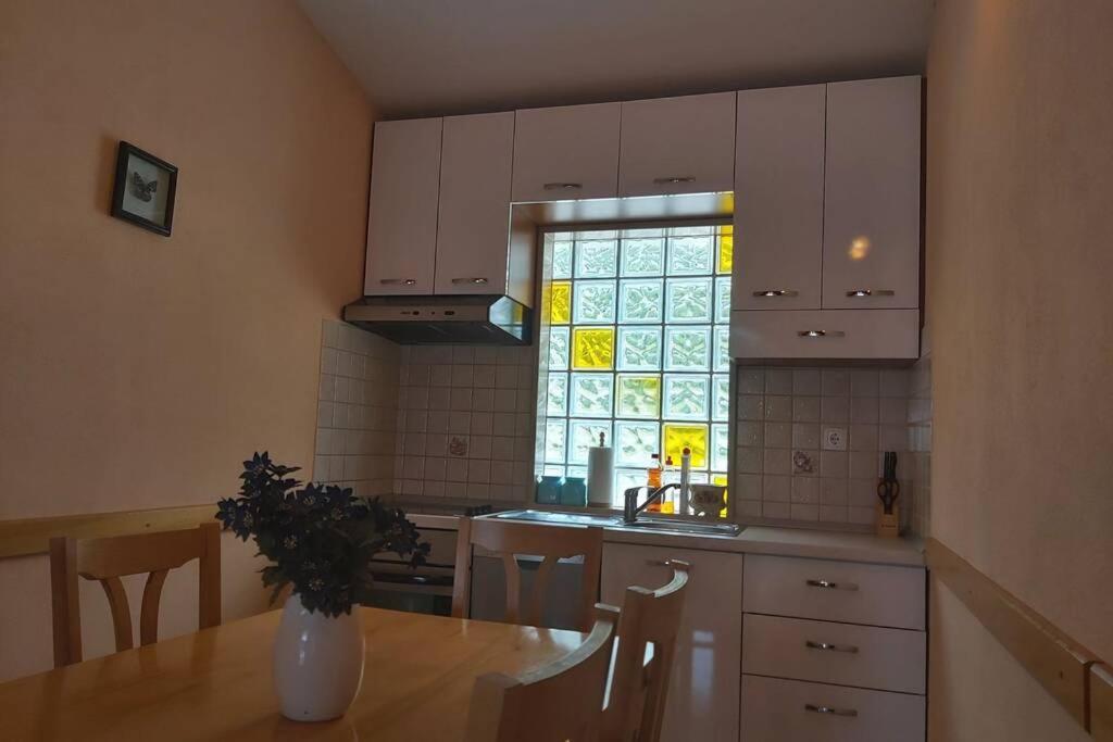 Beautiful Apartment 80 M From The Sea Marusici  Buitenkant foto