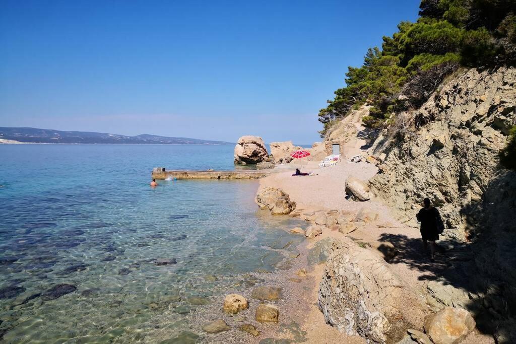 Beautiful Apartment 80 M From The Sea Marusici  Buitenkant foto